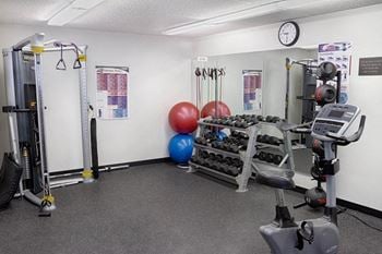 High Endurance Fitness Center at Knollwood Towers East Apartments, Hopkins, MN
